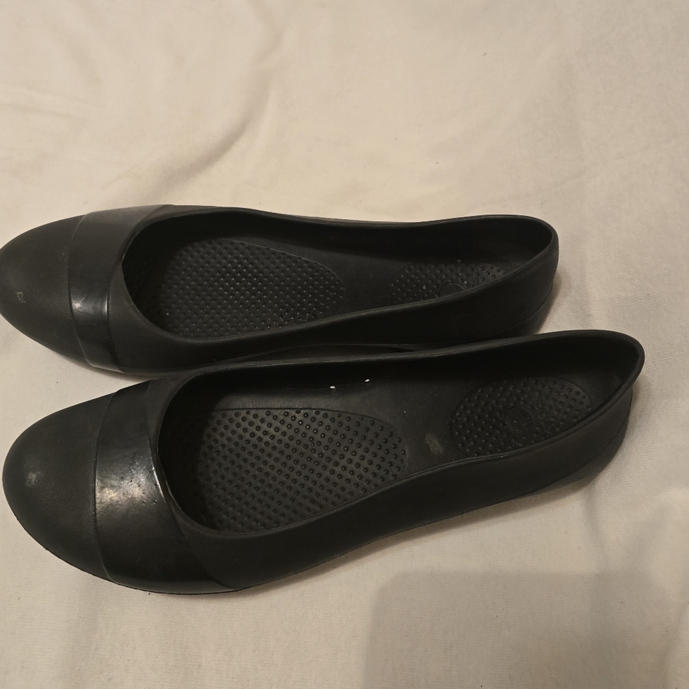 Crocs Cap Toe Wedge Slip on Ballet Flats.